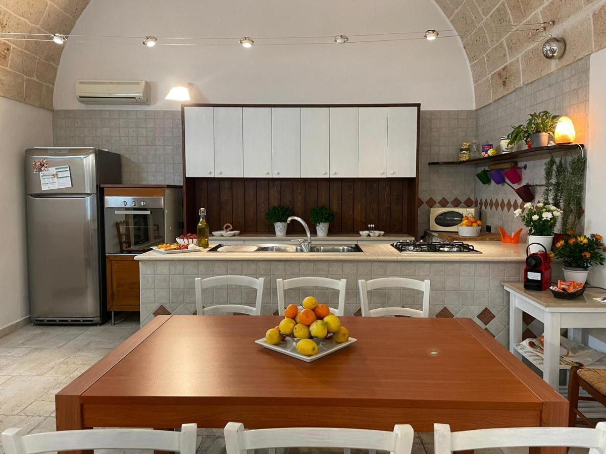 Macchia di Monte Il Vecchio Carrubo - Villa Con Piscina A Sfioro מראה חיצוני תמונה