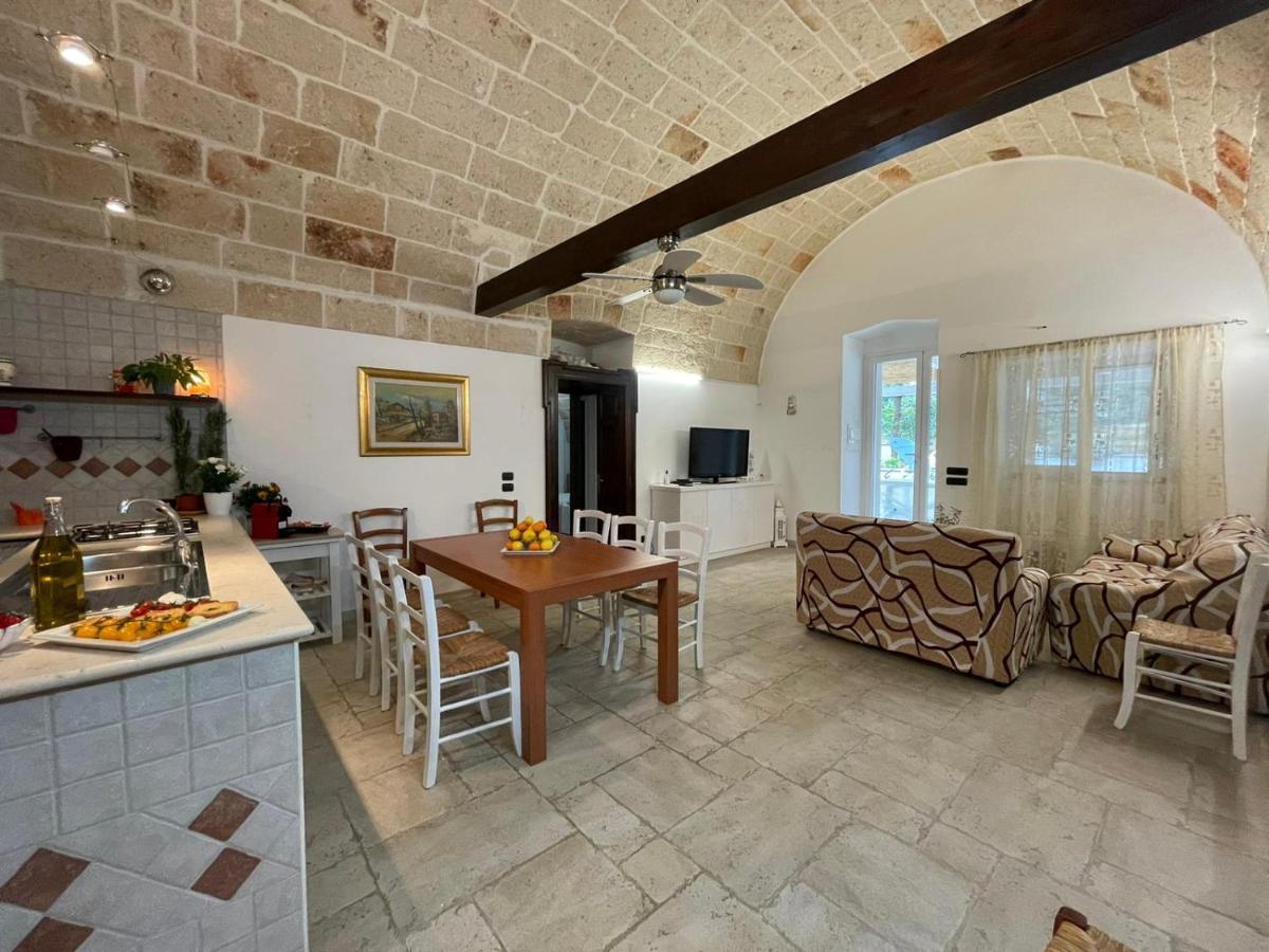 Macchia di Monte Il Vecchio Carrubo - Villa Con Piscina A Sfioro מראה חיצוני תמונה