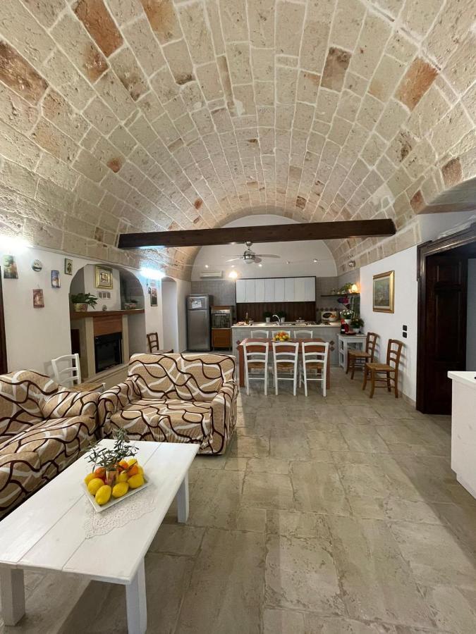 Macchia di Monte Il Vecchio Carrubo - Villa Con Piscina A Sfioro מראה חיצוני תמונה