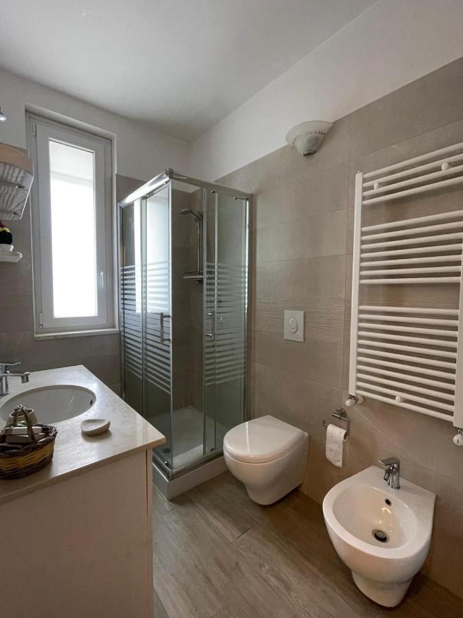 Macchia di Monte Il Vecchio Carrubo - Villa Con Piscina A Sfioro מראה חיצוני תמונה
